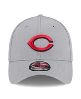 New Era Men's Gray Cincinnati Reds Active Pivot 39thirty Flex Hat