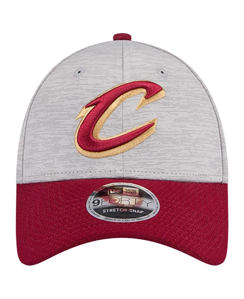New Era Men's Heather Gray/Wine Cleveland Cavaliers Active Digi-Tech Two-Tone 9forty Adjustable Hat