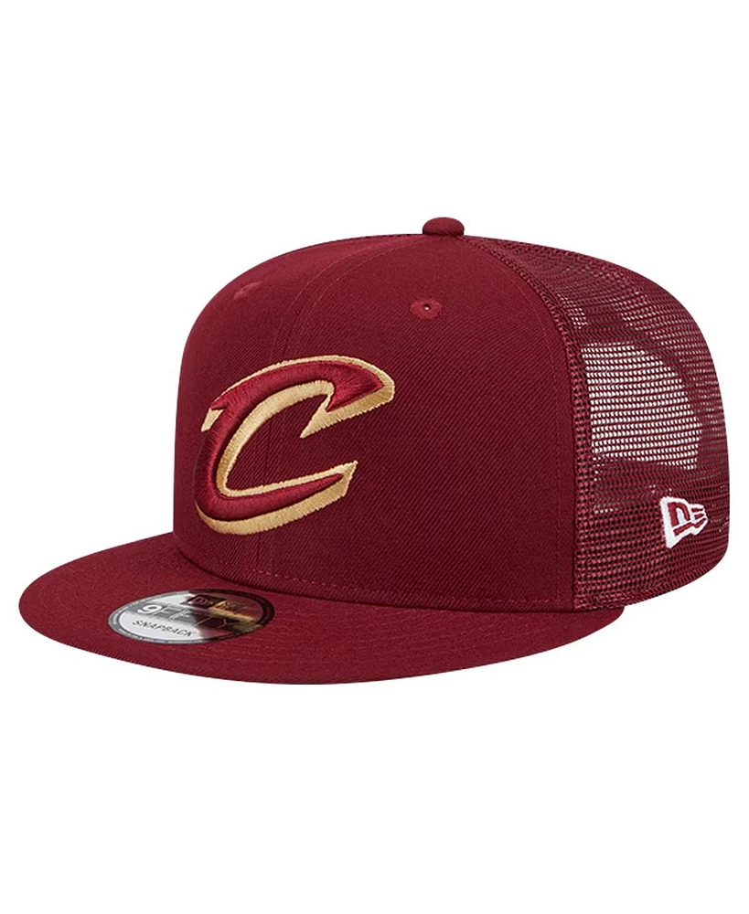 New Era Men's Wine Cleveland Cavaliers Evergreen Meshback 9FIFTY Snapback Hat