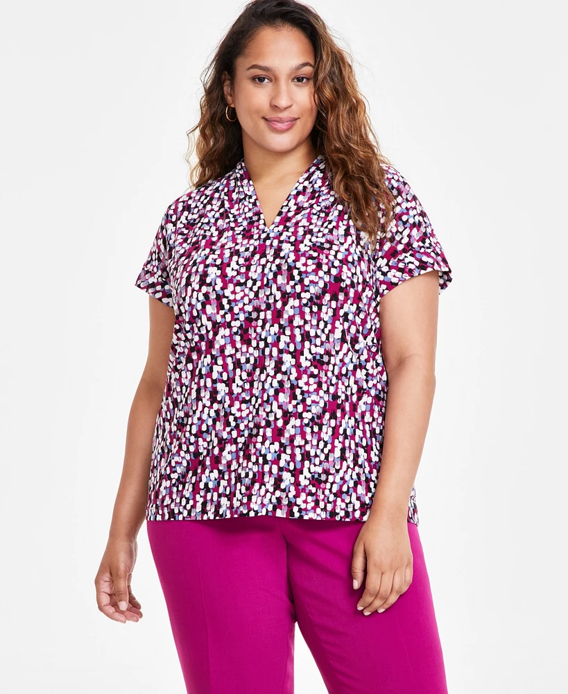 Kasper Plus Printed V-Neck Short-Sleeve Top