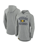 Jordan Men's Heather Gray Michigan Wolverines Blitz Hoodie Long Sleeve T-Shirt