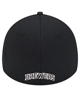 New Era Men's Black Milwaukee Brewers Active Dash Mark 39THIRTY Flex Hat