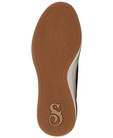 Skechers Women's Premium Leather Slip-Ins Snoop One