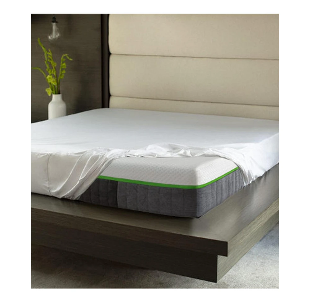 Cariloha Mattress Protector | White | Cal King | 100% Waterproof Protection | Viscose Material | Naturally breathable and Moisture wicking