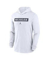 Jordan Men's White Michigan Wolverines Sideline Hoodie Performance Long Sleeve T-Shirt