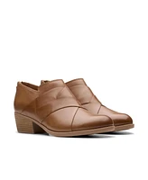Clarks Women's Collection Charlten Gema Boots