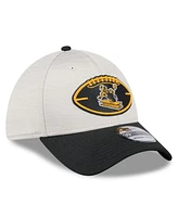 New Era Men's Stone/Black Pittsburgh Steelers 2024 Sideline Historic 39THIRTY Flex Hat