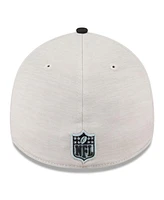 New Era Men's Stone/Black Las Vegas Raiders 2024 Sideline Historic 39THIRTY Flex Hat