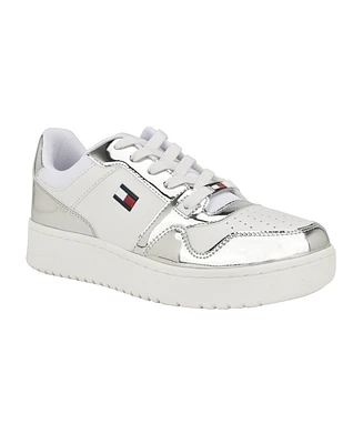 Tommy Hilfiger Women's Twigye Casual Lace up Sneakers
