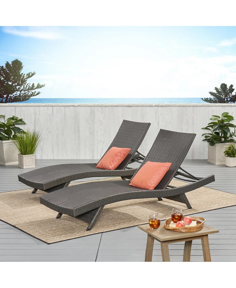 Simplie Fun Escape Into Comfort: Wicker Lounge Chairs For Tranquil Relaxation