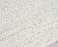 Exquisite Rugs Ferretti 2'x3' Area Rug