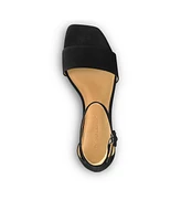 Bernardo Footwear Jalena Low Heel Sandal