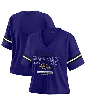 Wear by Erin Andrews Women's Purple Baltimore Ravens Color Block Boxy Modest Crop V-neck T-shirt