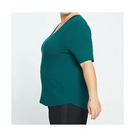 Universal Standard Plus Size Lily Liquid Jersey V-Neck Stovepipe Tee