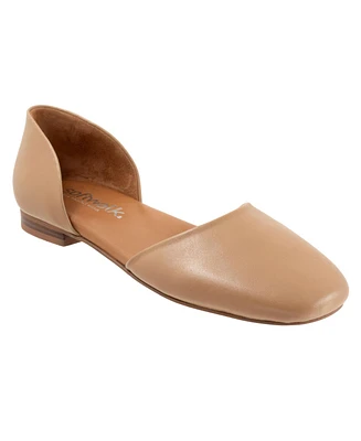 Softwalk Kamari Flat