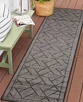 Liora Manne' Carmel Pyramid 1'11"x7'6" Runner Area Rug