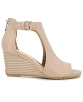 Kenneth Cole Reaction Women's Gracie Wedge Sandals