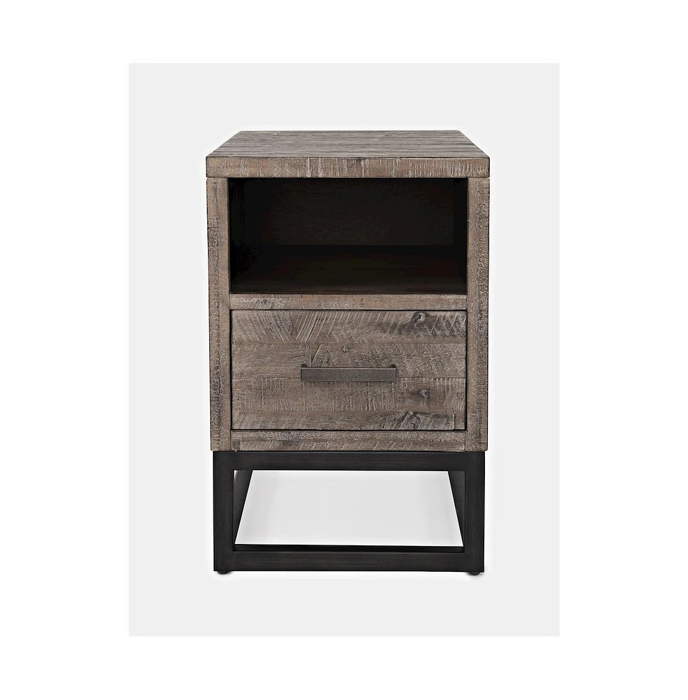 East Hampton Distressed Solid Wood Usb Charging Chairside Table