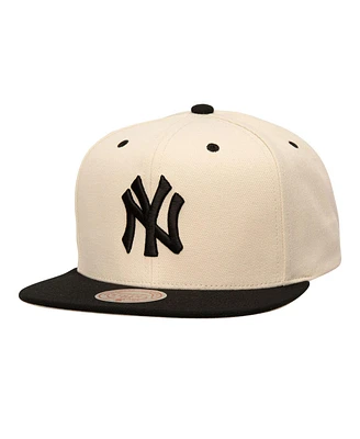 Mitchell & Ness Men's Cream New York Yankees Snapback Hat