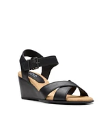 Clarks Collection Women's Emmalae Iris Wedge Sandals