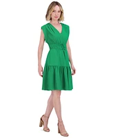 Eliza J Petite V-Neck Cap-Sleeve Tiered Dress