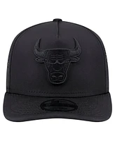 New Era Men's Black Chicago Bulls Vented 9FIFTY A-Frame Snapback Hat