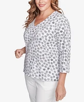 Hearts Of Palm Plus Size Printed Essentials V-Neck Top