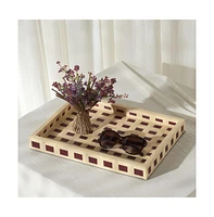 Sati, Tray