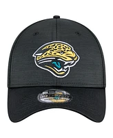 New Era Men's Black Jacksonville Jaguars Throwback Active Tech 39THIRTY Flex Hat