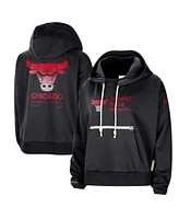 Nike Women's Black Chicago Bulls Courtside Standard Issue Performance Pullover Hoodie