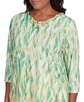 Alfred Dunner Petite Rise & Shine Bright Textured Strokes Embellished Top