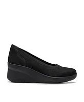 Clarks Collection Women's Suttyn Kaylie Slip-On Shoes