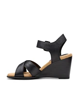 Clarks Collection Women's Emmalae Iris Wedge Sandals