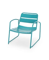 Charming Outdoor Seating for Ultimate Relaxation