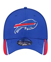 New Era Men's Royal Buffalo Bills Game Day Linear 39THIRTY Flex Hat