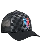 New Era Men's Black New York Mets Gradient 9FORTY A-Frame M-Crown Trucker Adjustable Hat