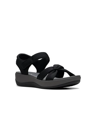 Clarks Women's Arla Daisy Slip On Flat Sandals