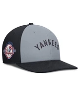 Nike Men's Gray/Navy New York Yankees Pro Performance Snapback Hat