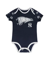 Outerstuff Baby Boys and Girls 2-Piece Navy New York Yankees On Deck Diaper Cover Set