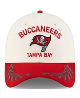 New Era Men's Cream/Red Tampa Bay Buccaneers 2025 Nfl Draft 39THIRTY Flex Hat