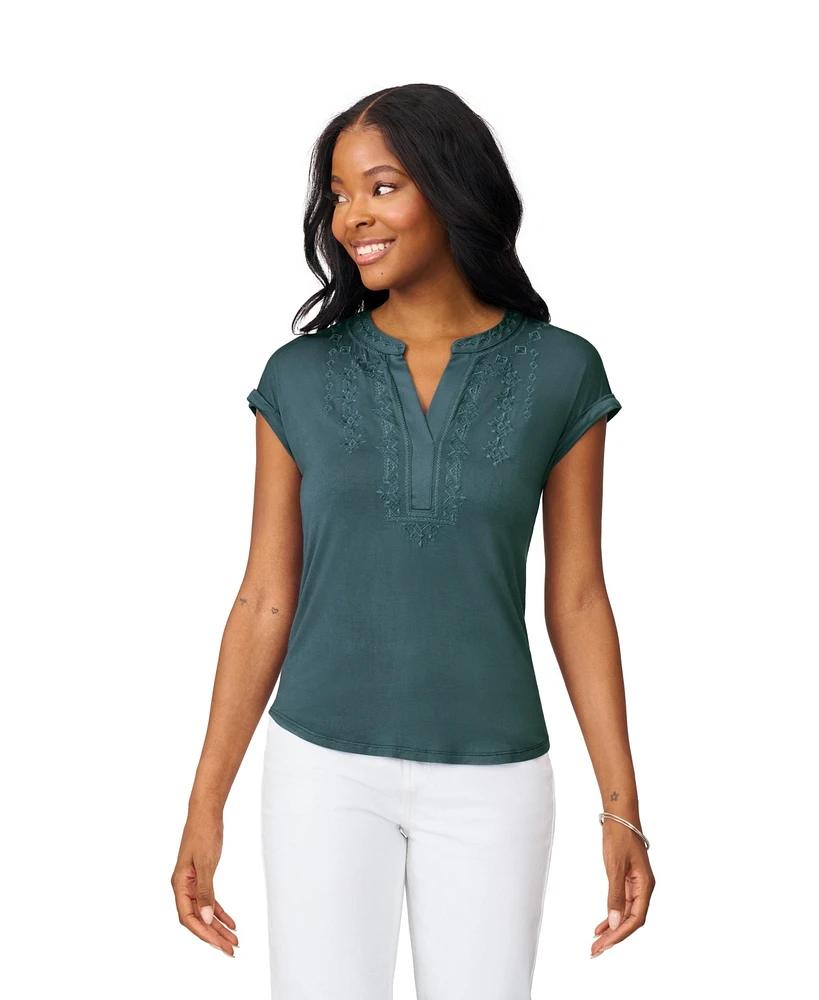 Cable & Gauge Women's Embroidered Henley Top