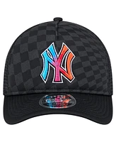 New Era Men's Black New York Yankees Gradient 9FORTY A-Frame M-Crown Trucker Adjustable Hat