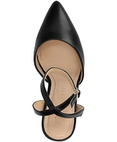 Journee Collection Women's Tyyra Pointed Toe Pumps
