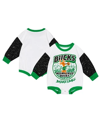 Mitchell & Ness Baby Boys and Girls White Milwaukee Bucks Hardwood Classics Posterboard Oversize Long Sleeve Bodysuit