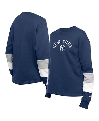 New Era Women's Navy York Yankees Gameday Crewneck Sweatshirt