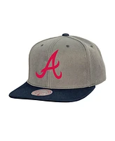 Mitchell & Ness Men's Gray Atlanta Braves Basic Flip Snapback Hat