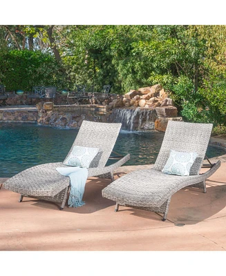 Premium Grey Rattan Chaise Lounge: Stylish Summertime Comfort