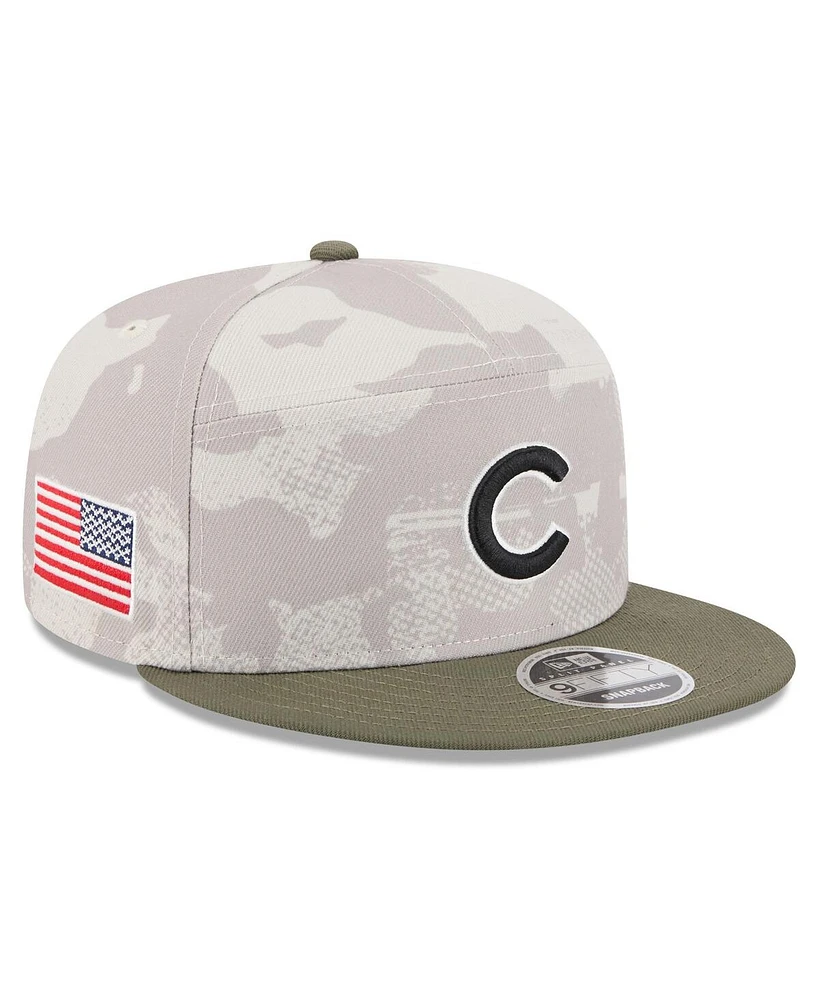 New Era Men's Light Beige/Olive Chicago Cubs 2025 Armed Forces Day Split Panel 9FIFTY Snapback Hat