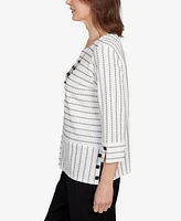 Alfred Dunner Petite Santa Barbara Splice Textured Stripe Crew Neck Top with Necklace