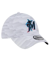 New Era Men's White Miami Marlins Graded 39THIRTY Flex Hat